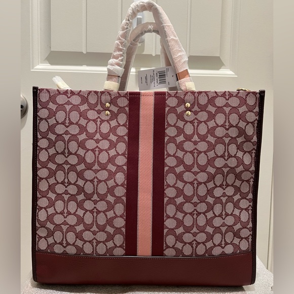 NWT Coach Dempsey Tote 40 - Picture 2 of 9